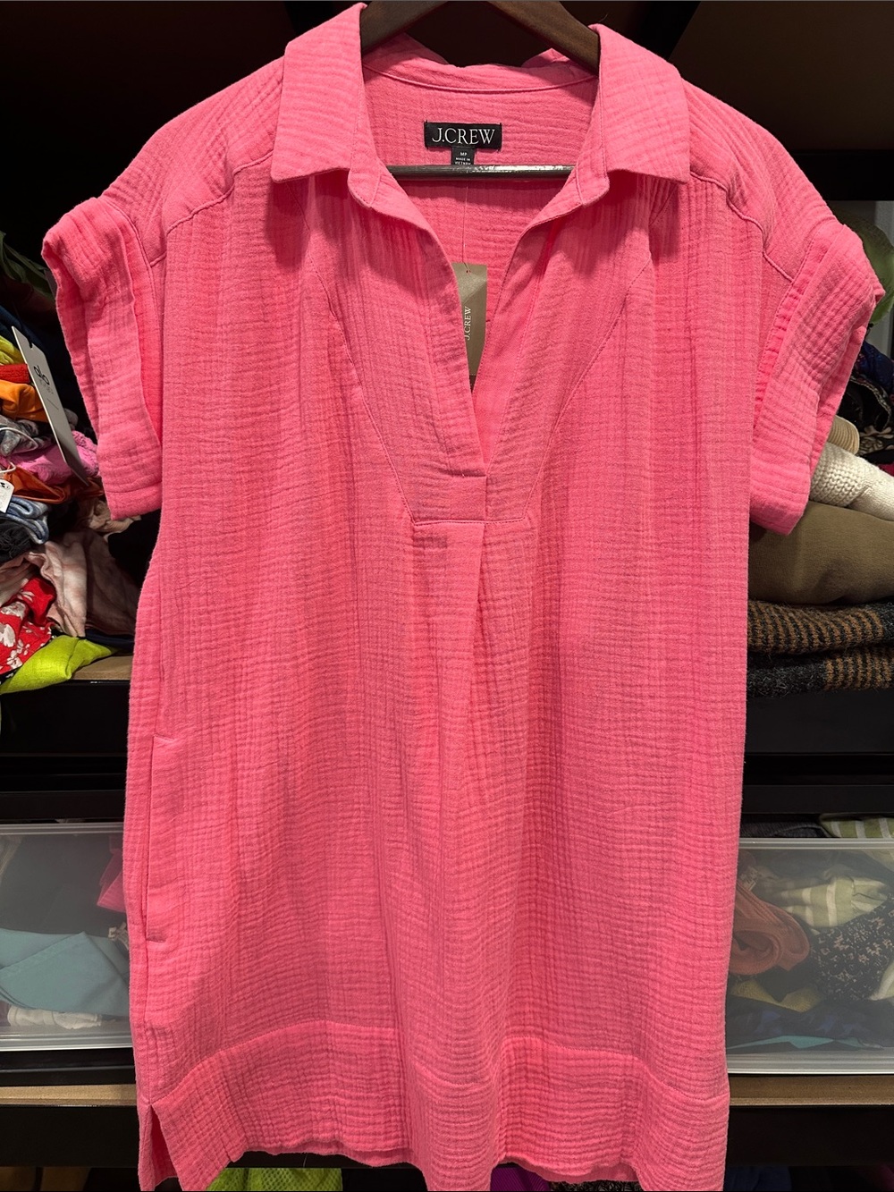 MP J Crew Bright Pink Short sleeve, 100% cotton, v-neck, Barbie preppy